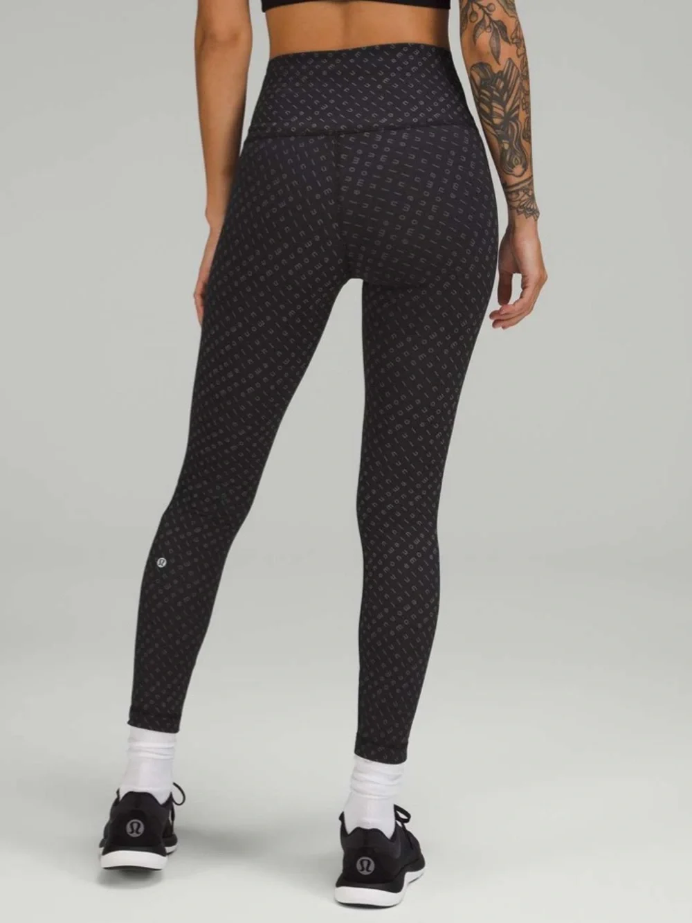Like New Lululemon Black/Red Workout Set. Size 4